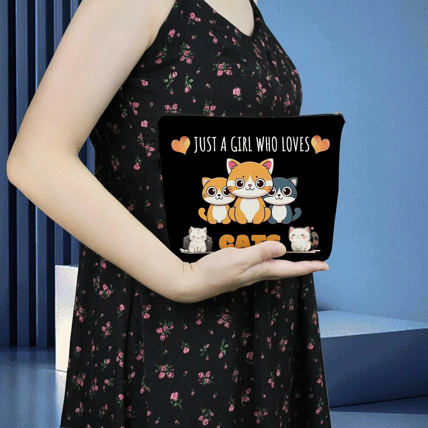 Just Love Cats Makeup Bag Black Background Cartoon Ginger Cat Pattern Canvas Organizer Zipper Pouch Lovely Cartoon Cat Cosmetic Bag Birthday Present for Cat Lovers Cat Mom Women