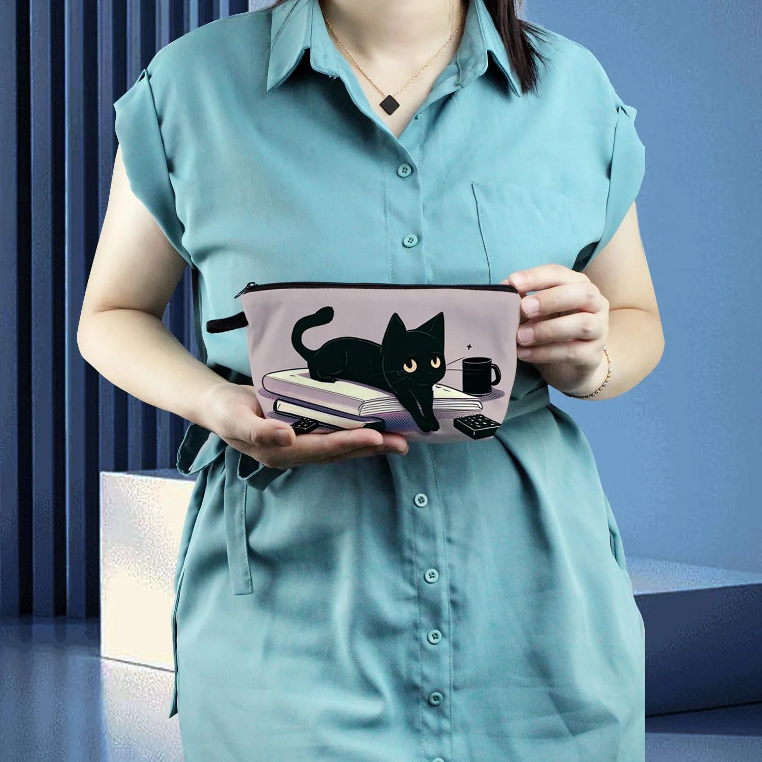Kitten Present Black Cat Makeup Bag Travel Toiletry Organizer Zipper Bag Kitten Kitty Book Pattern Cosmetic Bag Birthday Present for Cat Lovers Women Friends