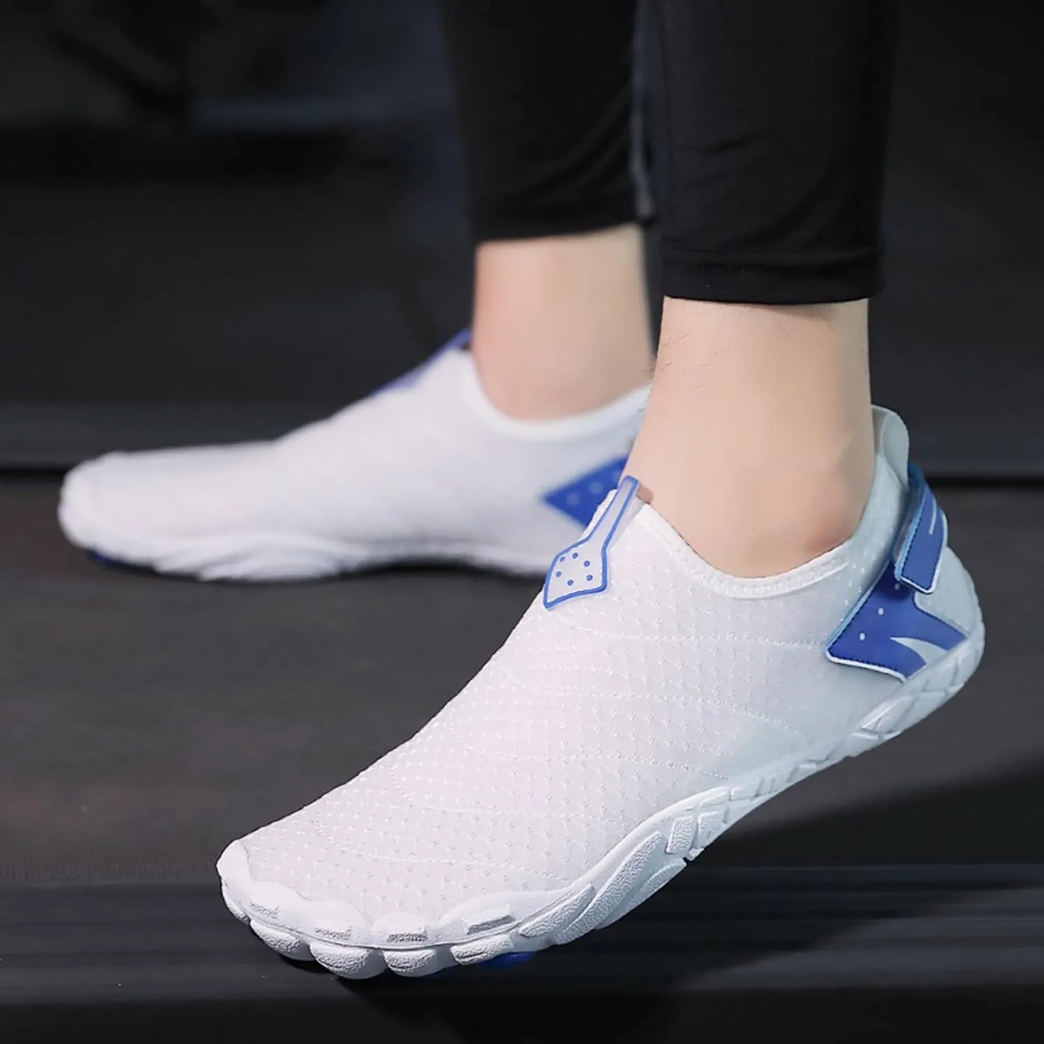 Womens Walking Shoes Slip on Dressy Knitted Non Slip Vintage Wide Running Shoes Breathable Mesh Sports Workout Tennis Shoes Lightweight Fashion Sneakers